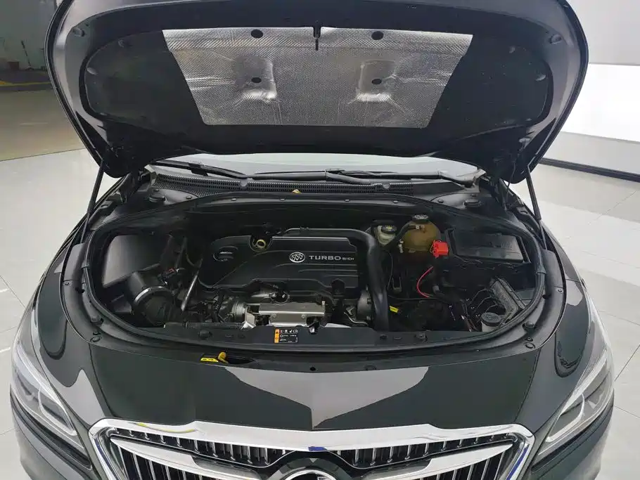 Buick LaCrosse — миниатюра 10