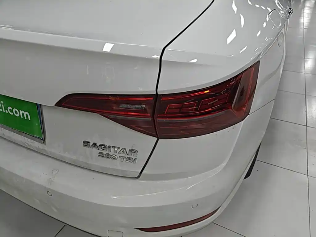 Volkswagen Sagitar — миниатюра 8