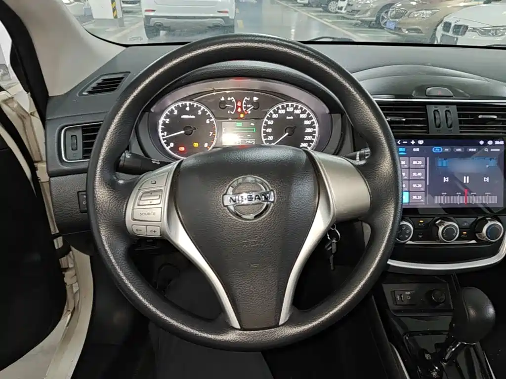 Nissan Tiida — миниатюра 11