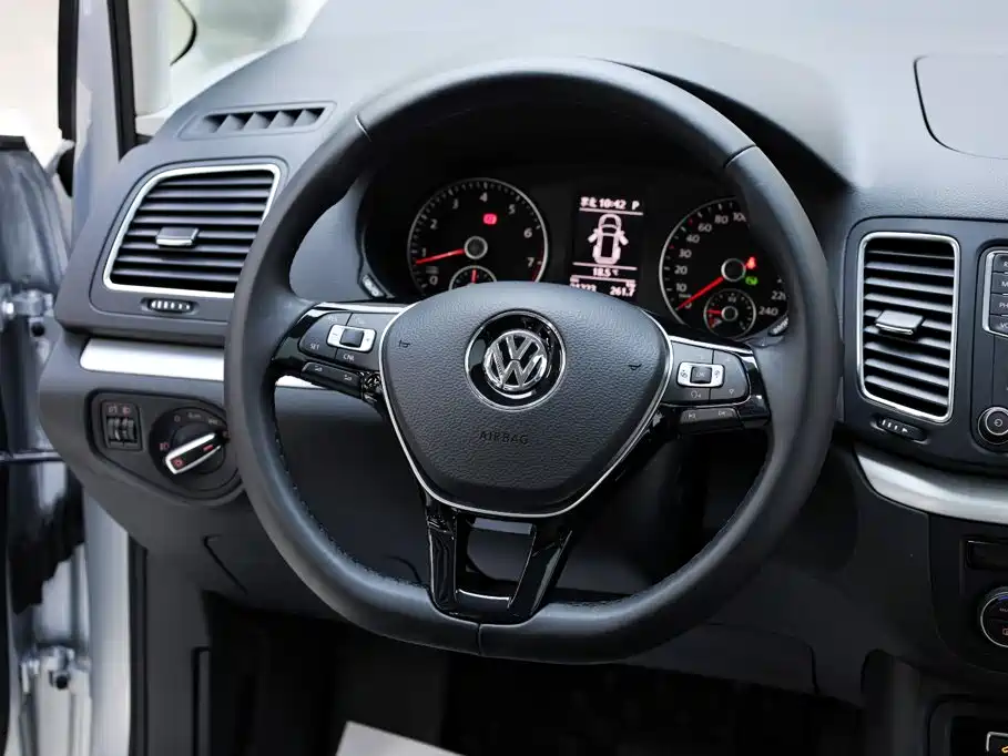 Volkswagen Sharan — миниатюра 23