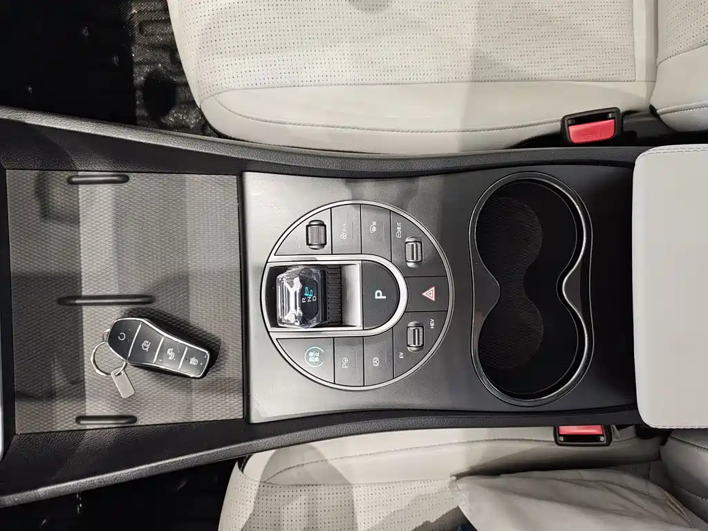 BYD Seal 05 DM-i — миниатюра 13