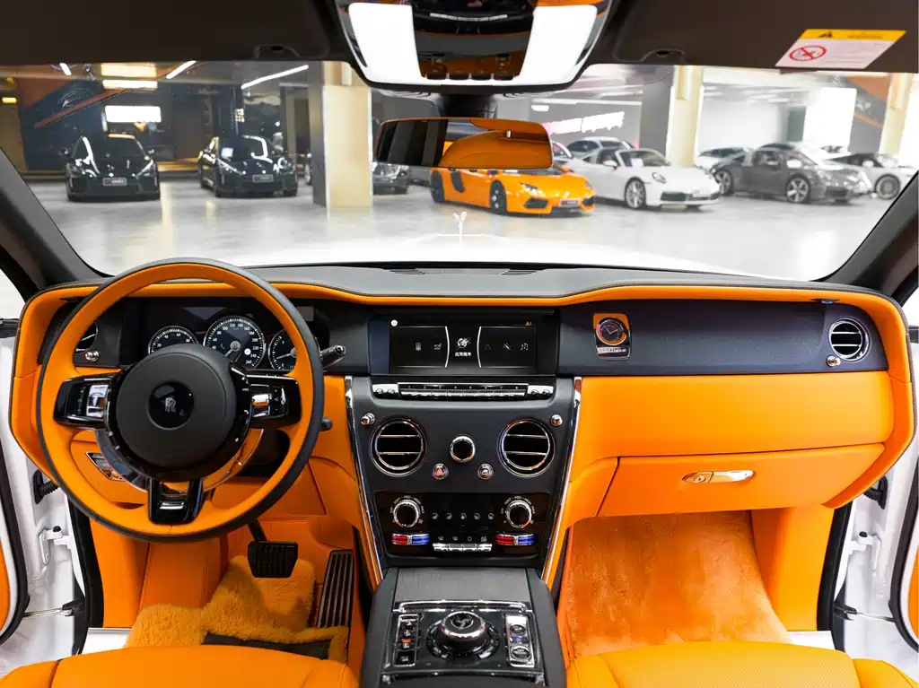 Rolls-Royce Cullinan — миниатюра 12