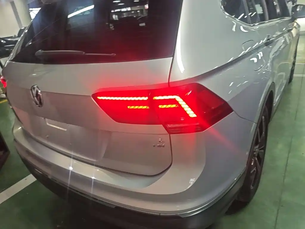 Volkswagen Tiguan L — миниатюра 8