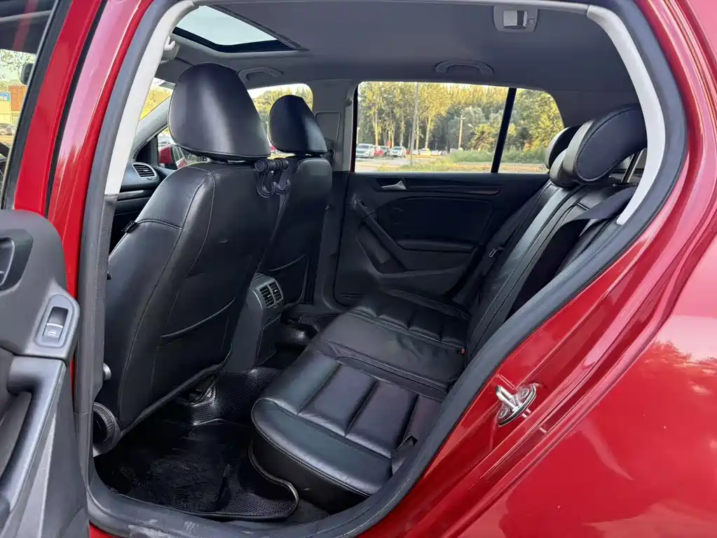 Volkswagen Golf — миниатюра 6