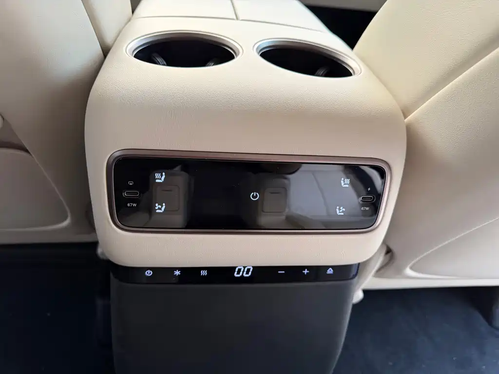 Li Auto Li MEGA — миниатюра 8