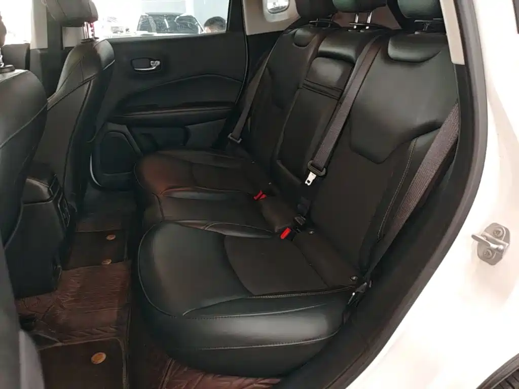 Jeep Compass — миниатюра 17
