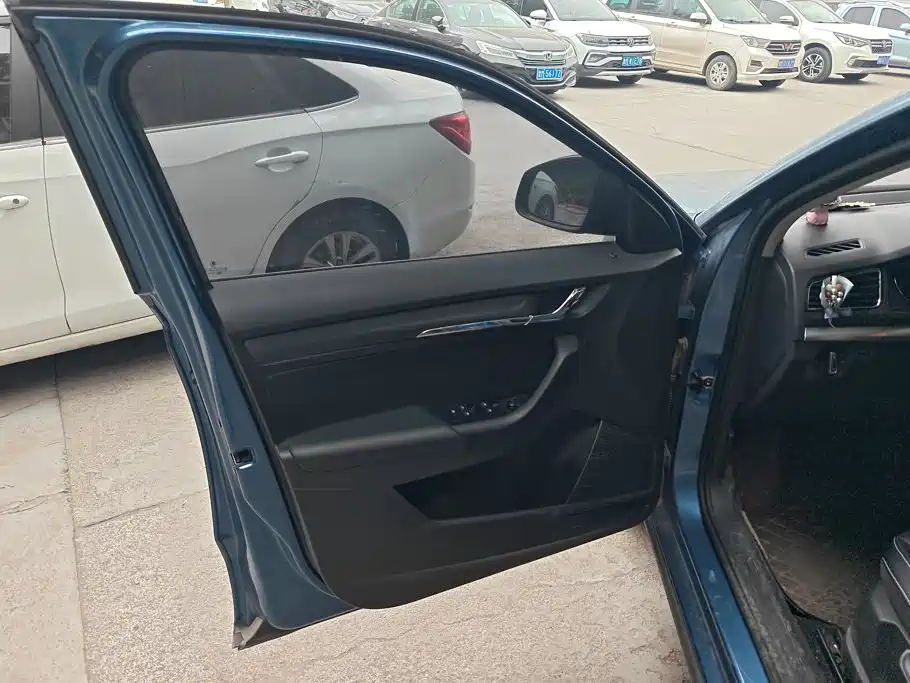 Skoda Kamiq — миниатюра 7