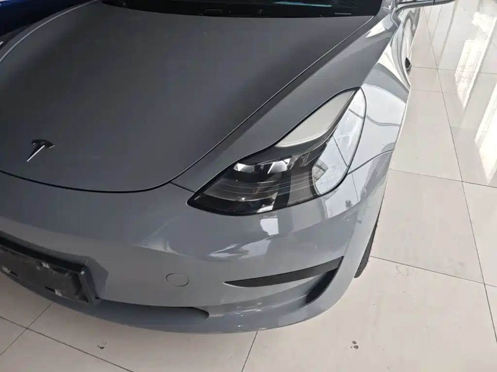 Tesla Model 3 — миниатюра 24