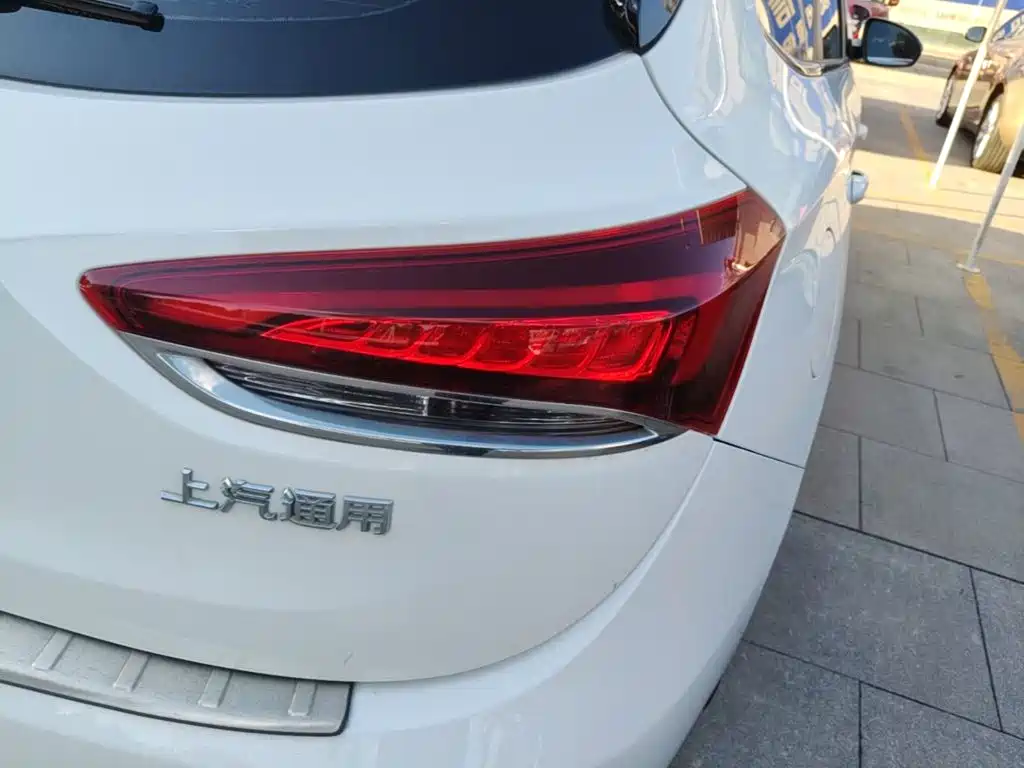Buick Excelle — миниатюра 8
