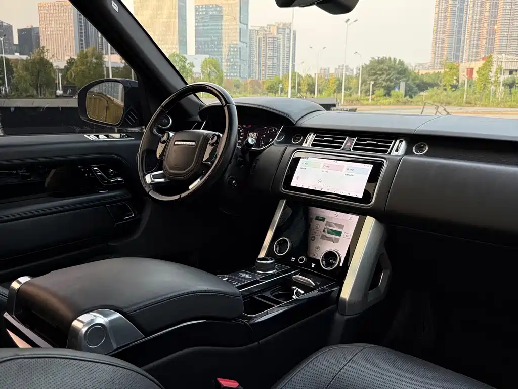 Land Rover Range Rover — миниатюра 10