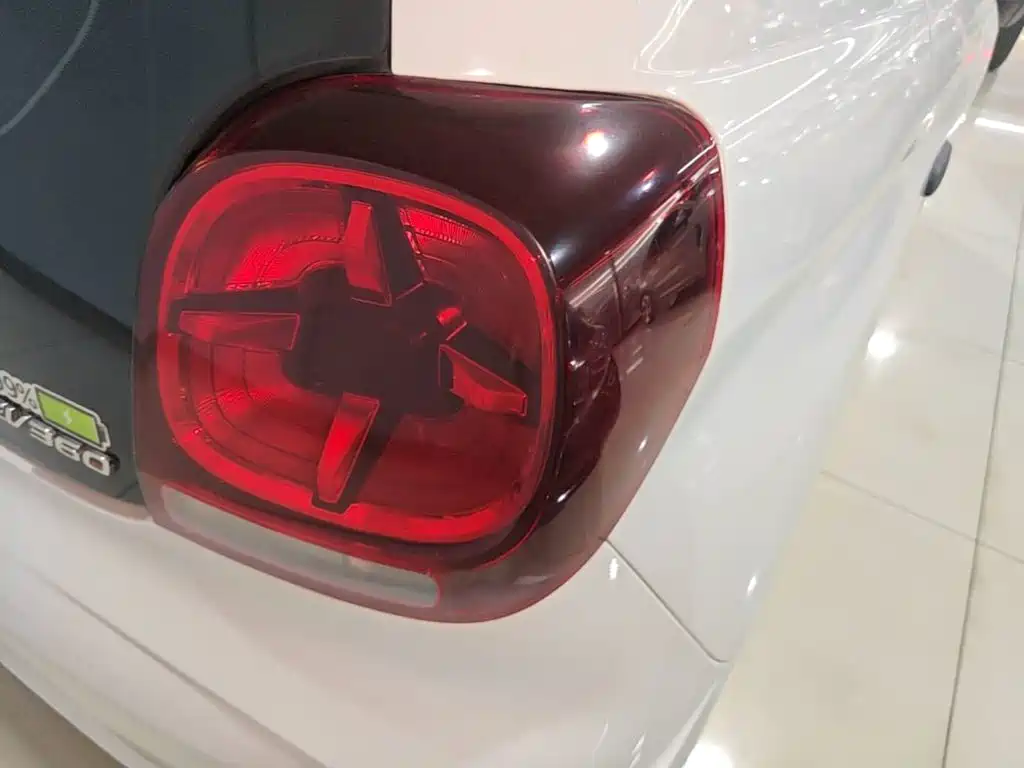 Roewe Clever — миниатюра 8