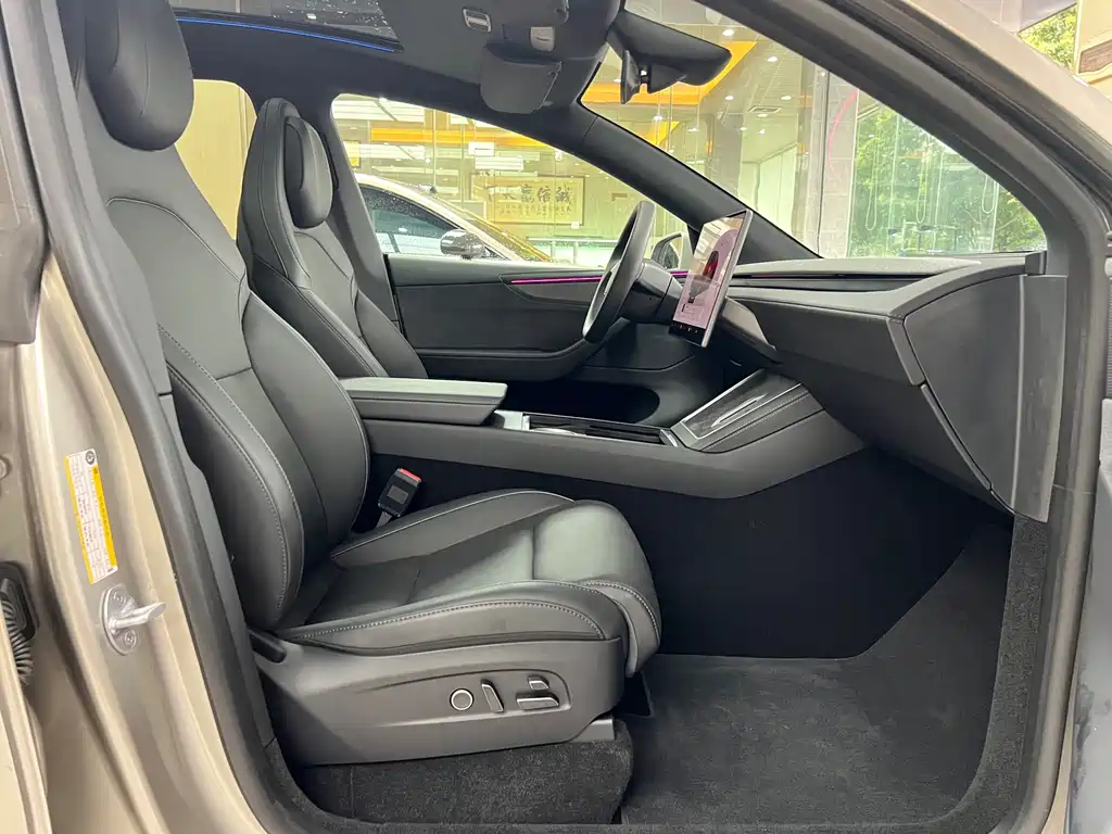 Tesla Model Y L — миниатюра 23