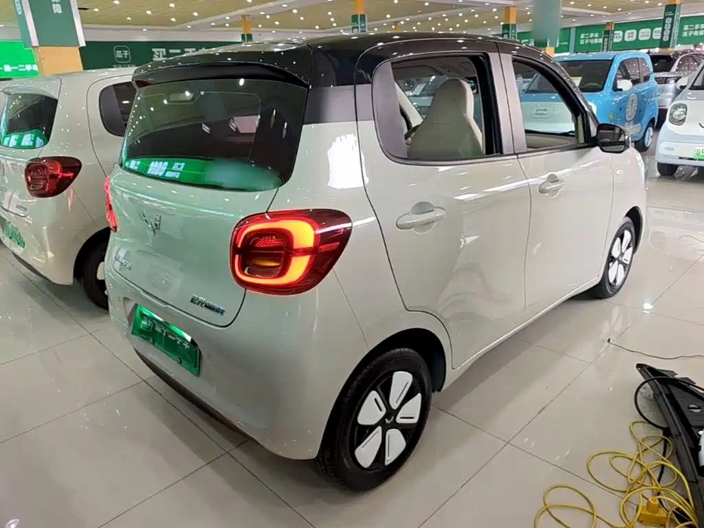Wuling MINIEV — миниатюра 7