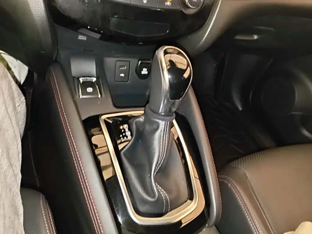 Nissan Qashqai — миниатюра 14