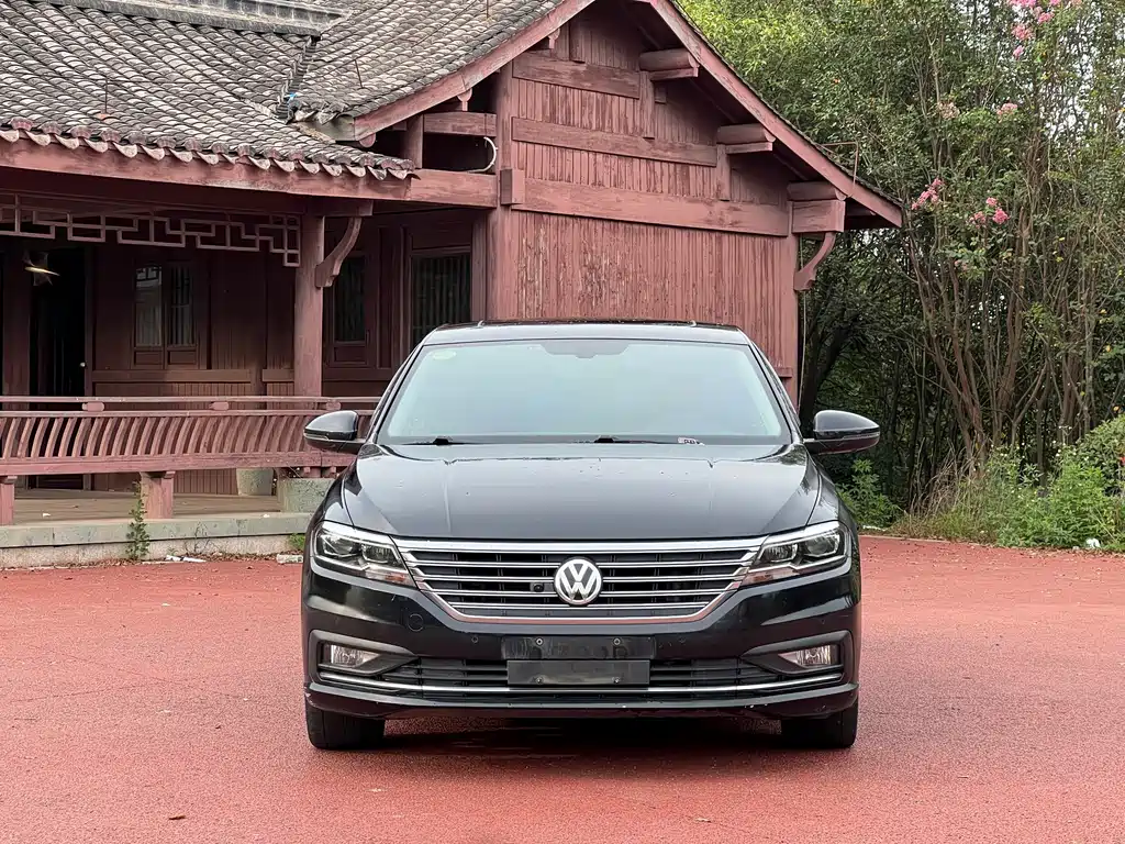 Volkswagen Lavida — миниатюра 2