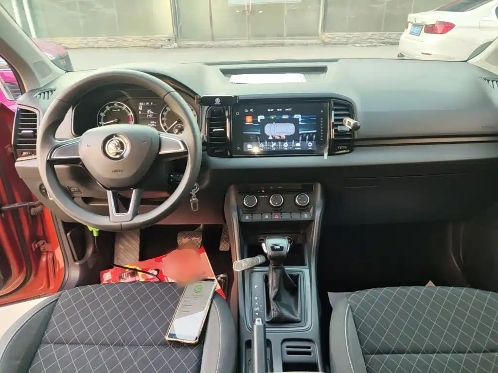 Skoda Karoq — миниатюра 10