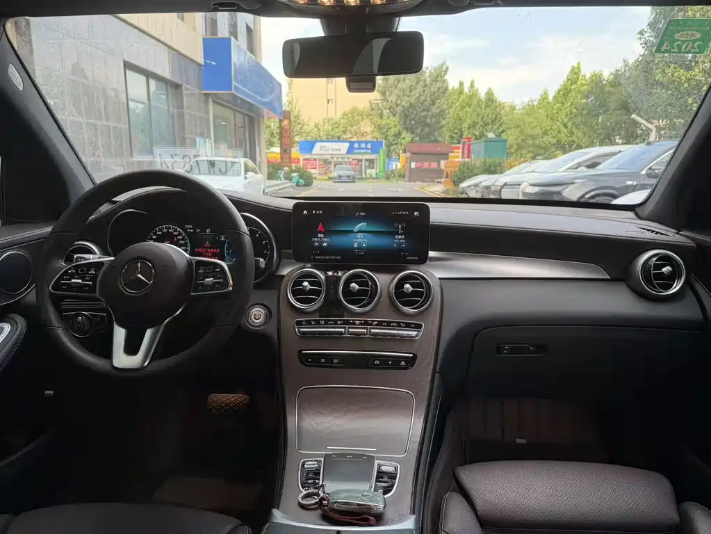 Mercedes-Benz GLC — миниатюра 8