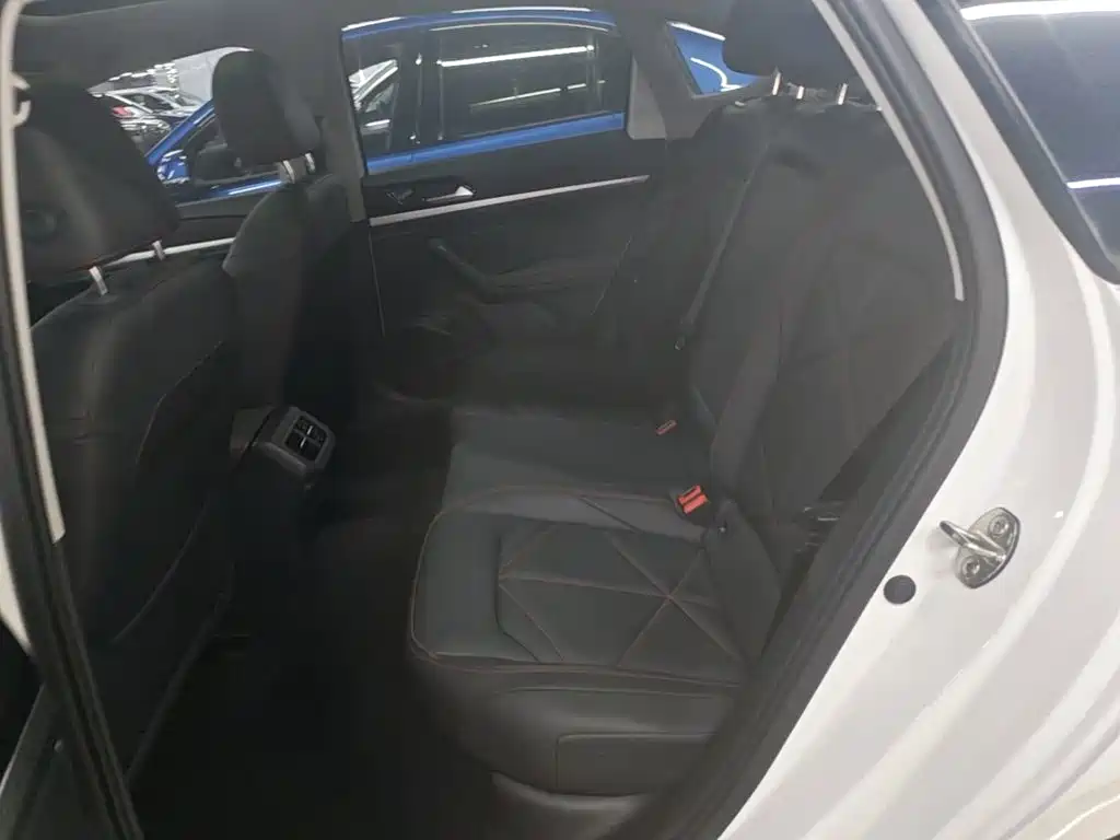 Volkswagen Lavida — миниатюра 17