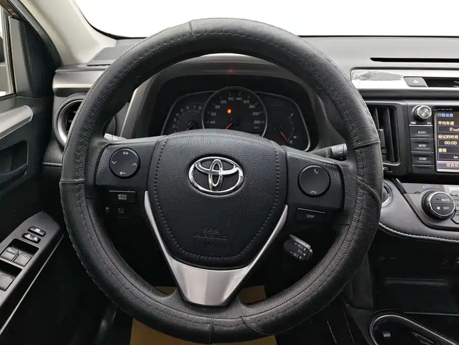 Toyota RAV4 — миниатюра 15