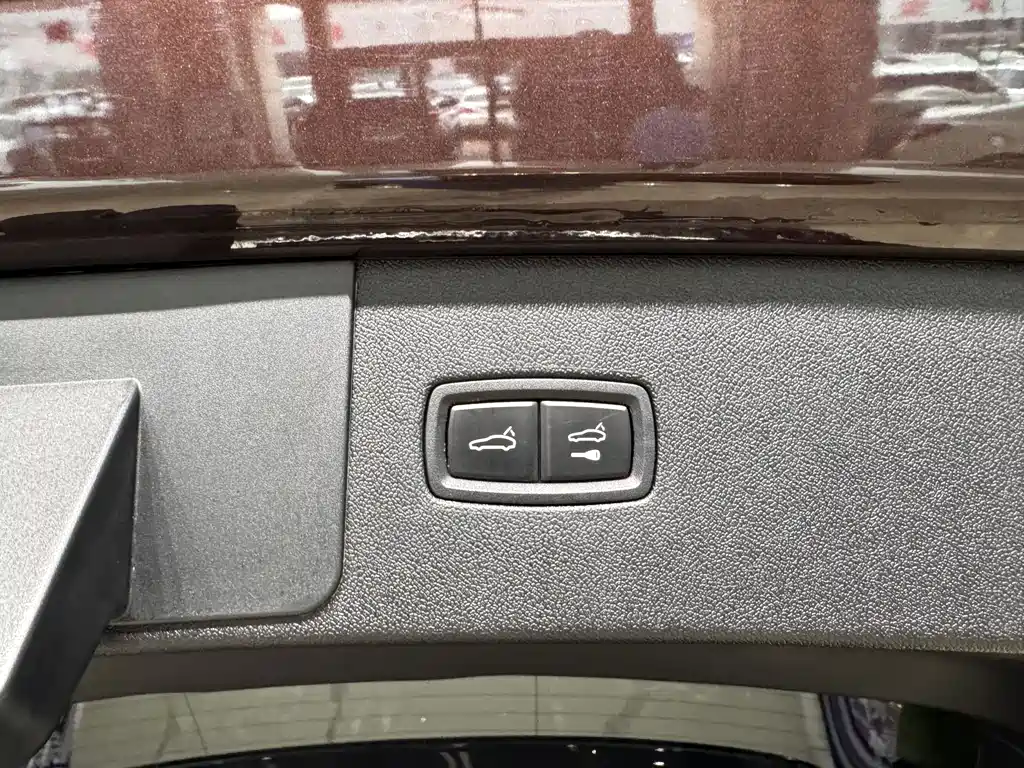 Porsche Cayenne Hybrid — миниатюра 23