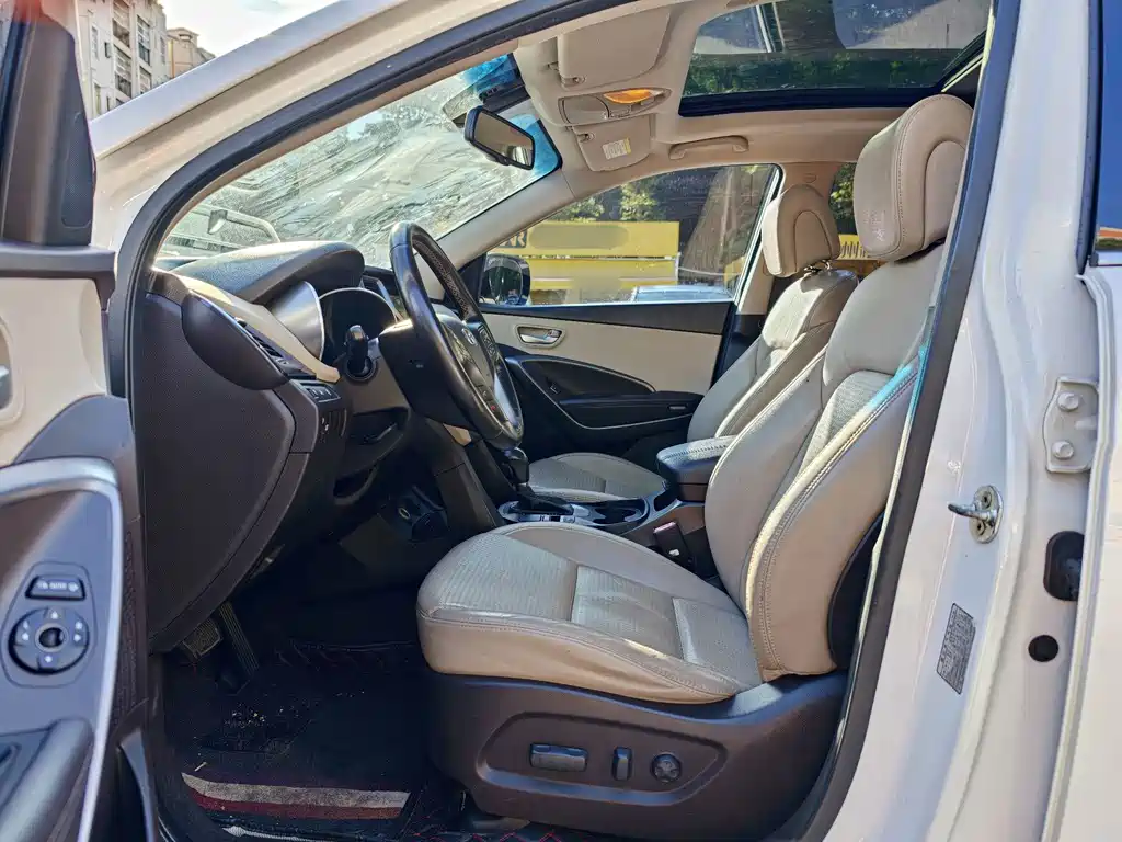 Hyundai Santa Fe — миниатюра 4