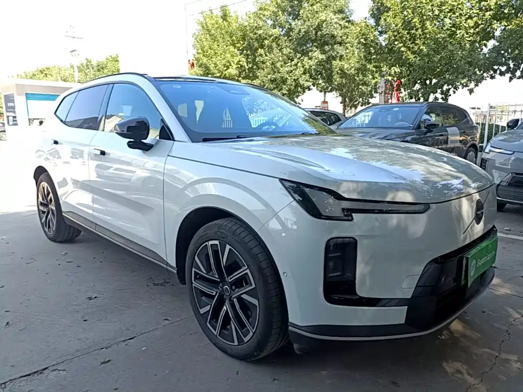 Volvo XC70 PHEV — миниатюра 4