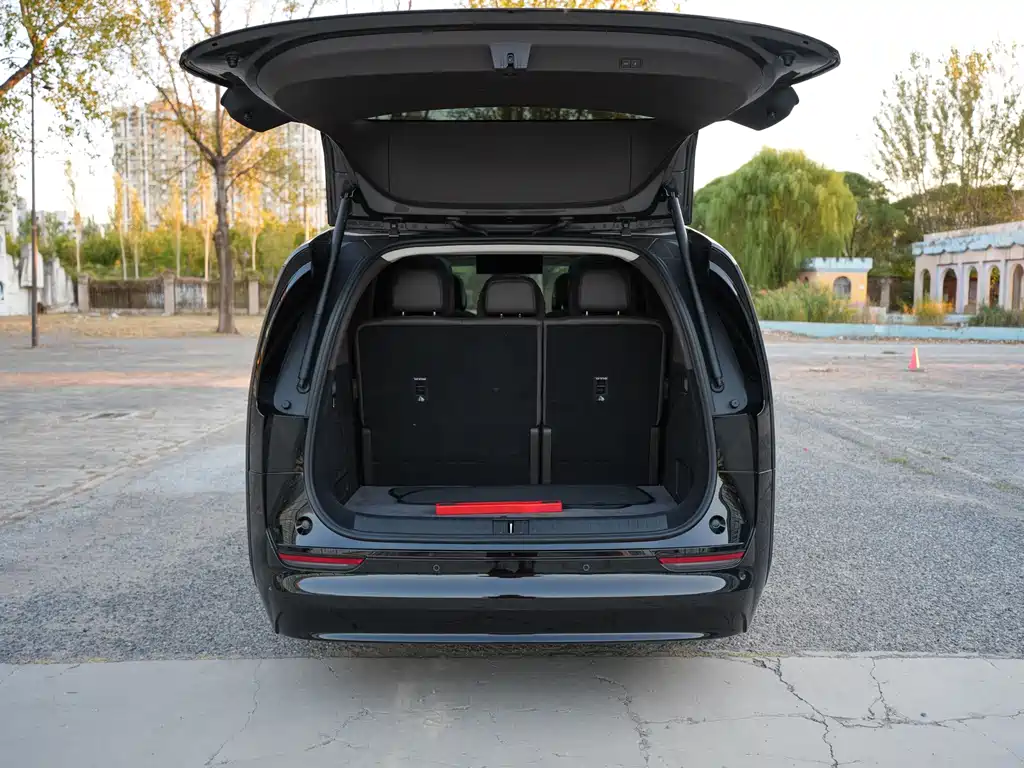 Li Auto Li MEGA — миниатюра 9