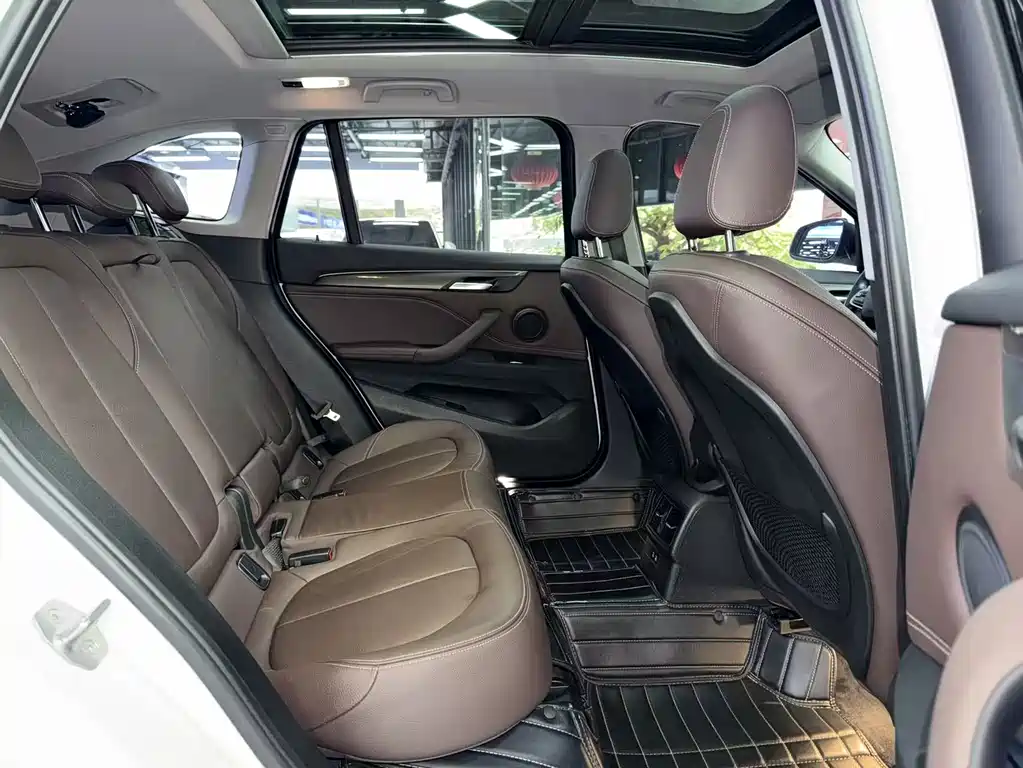 BMW X1 — миниатюра 11