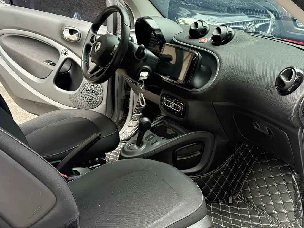 smart Smart Fortwo — миниатюра 5