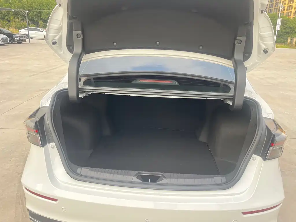 Chery Arrizo 5 PLUS — миниатюра 10