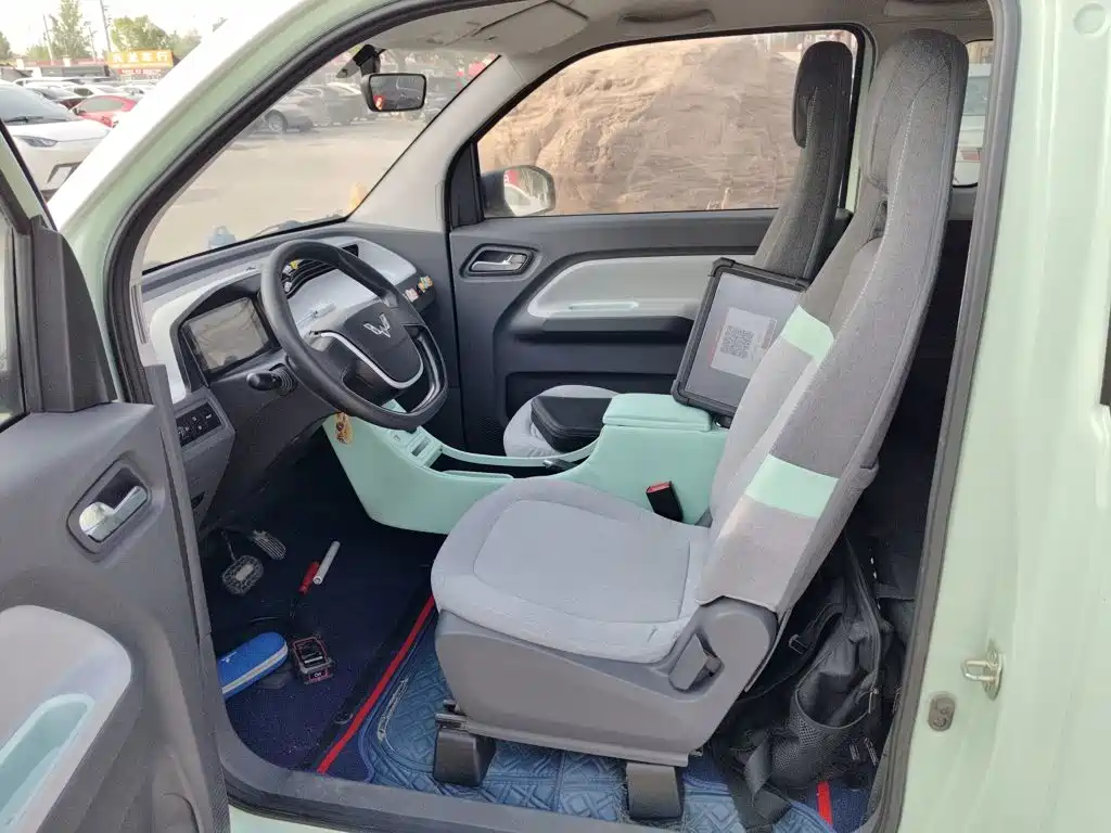 Wuling MINIEV — миниатюра 8