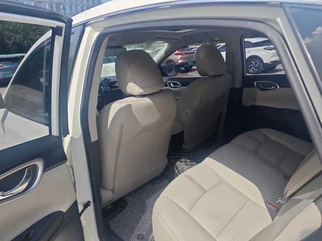 Nissan Sylphy EV — миниатюра 10