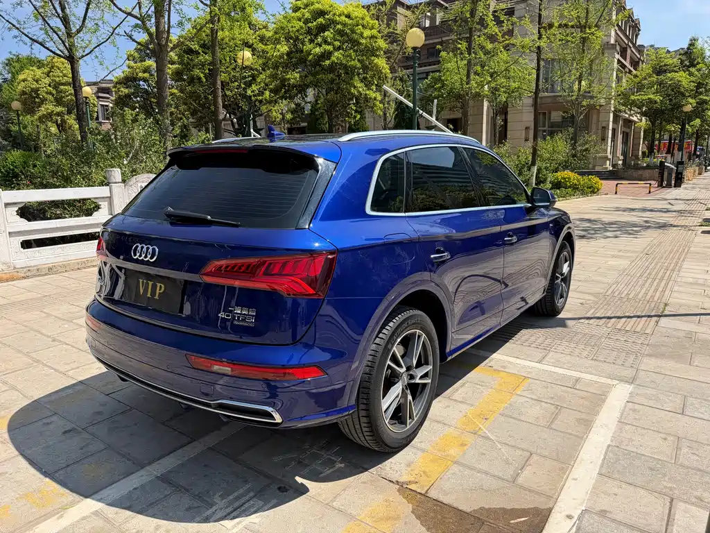 Audi Q5L 2018 40 TFSI Fashion VI