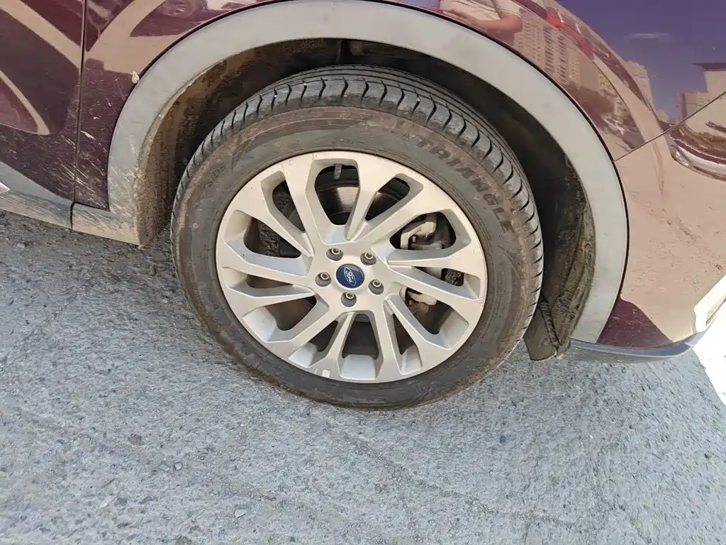 Ford Equator — миниатюра 8