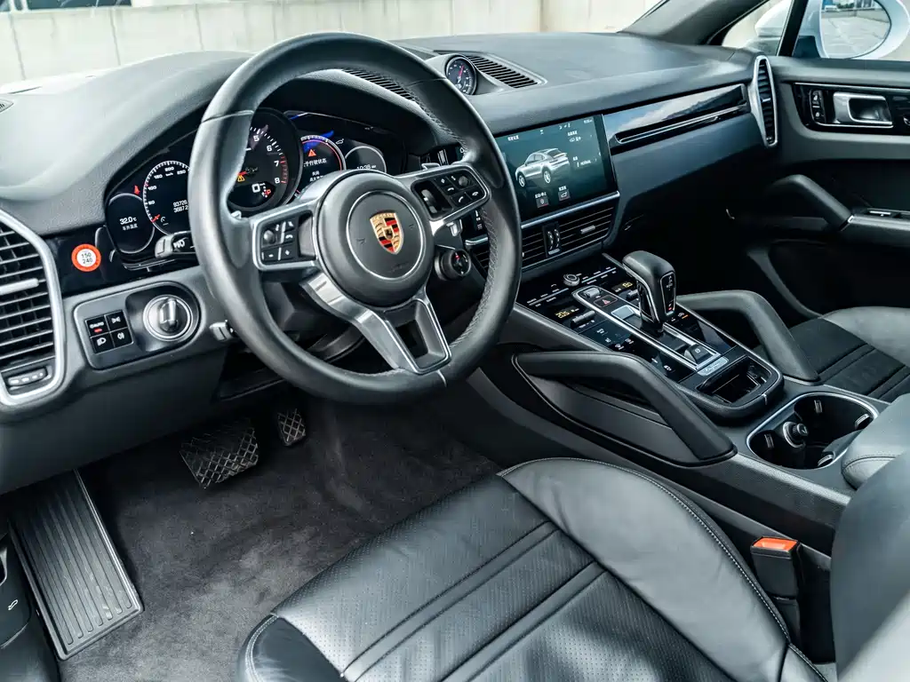 Porsche Cayenne — миниатюра 13