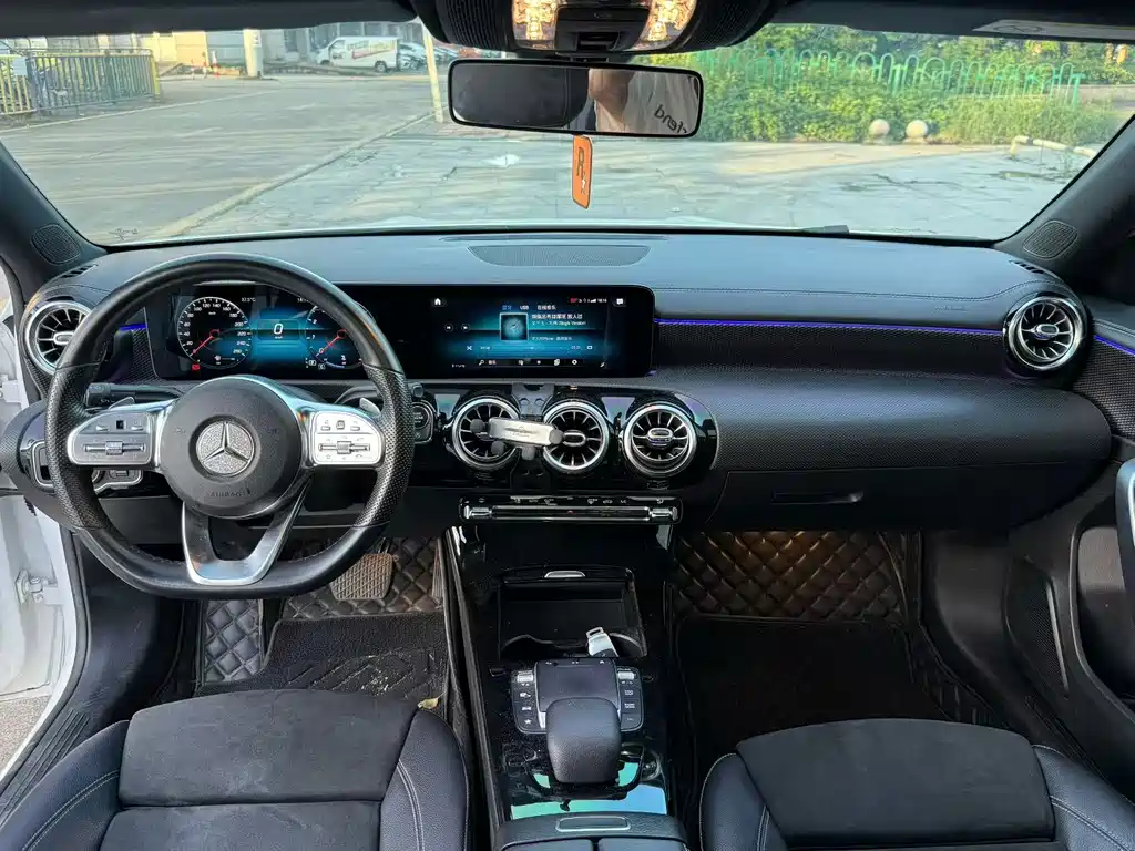 Mercedes-Benz A-Class — миниатюра 6