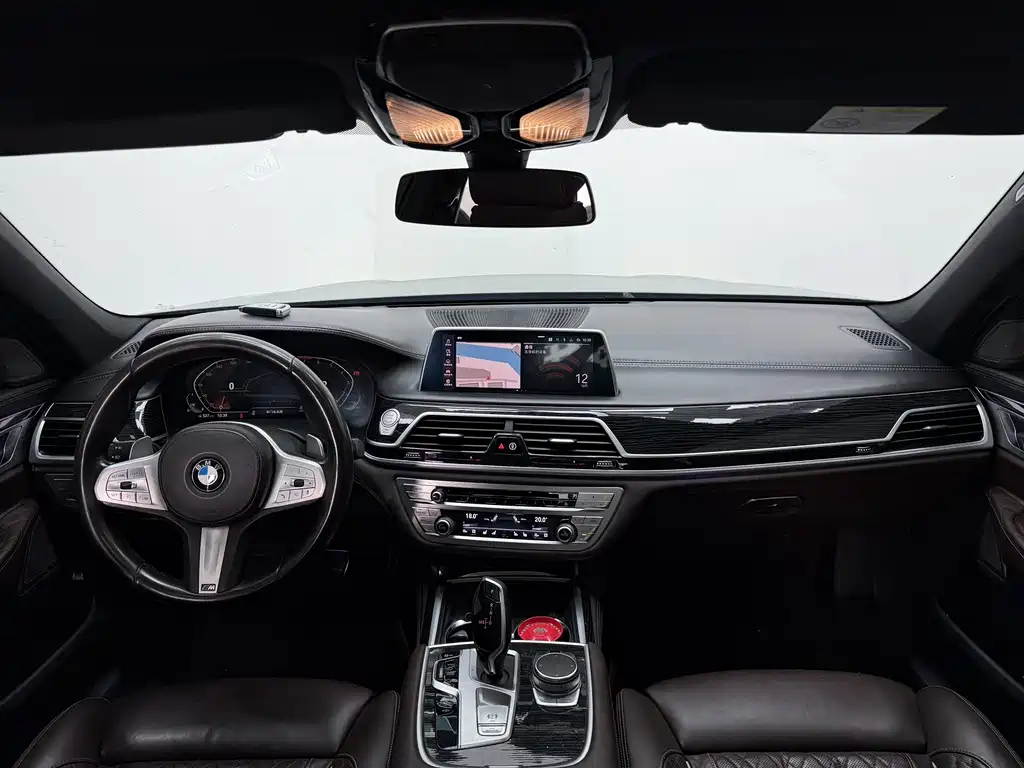 BMW 7 Series — миниатюра 4