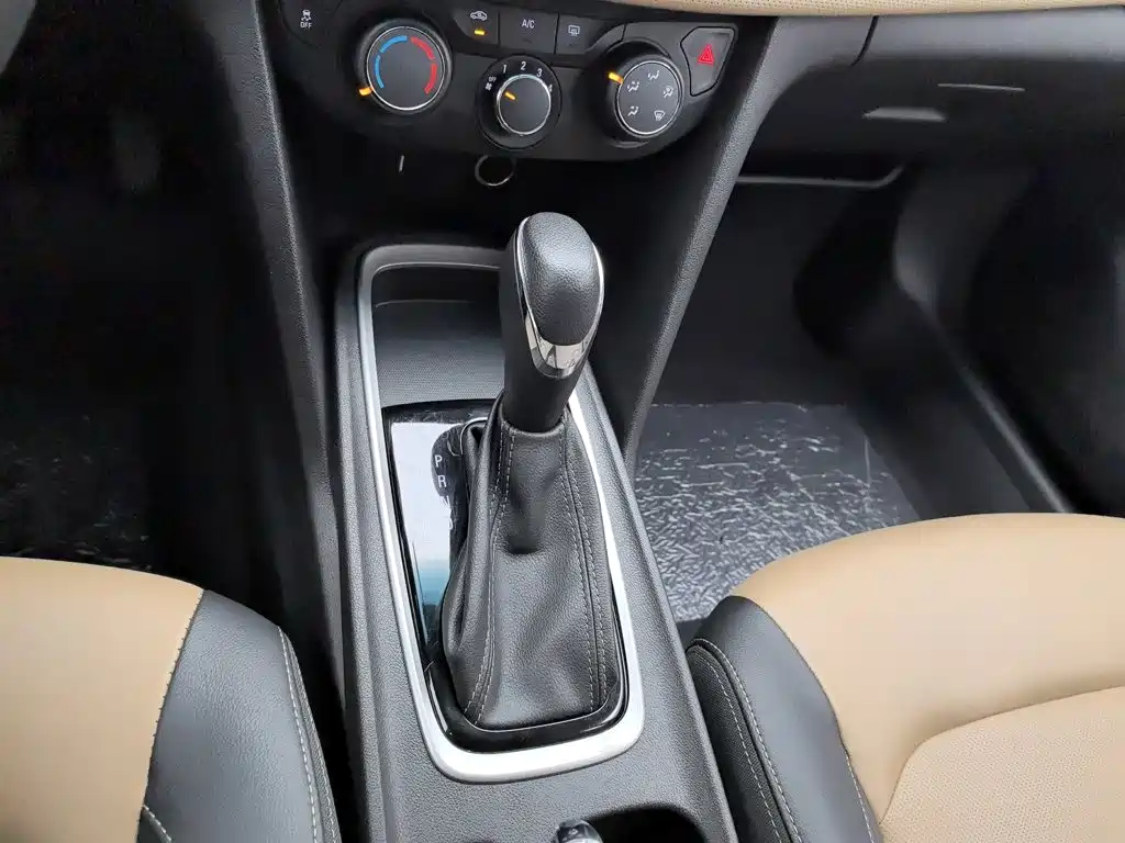 Chevrolet Monza — миниатюра 13