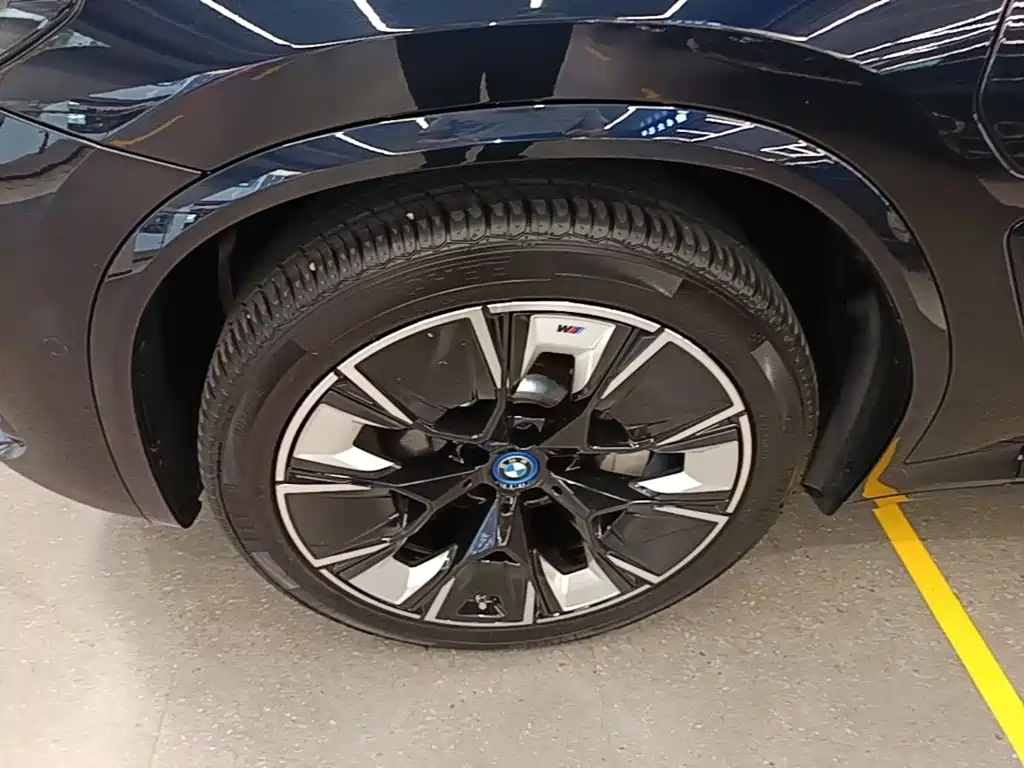BMW iX3 — миниатюра 23