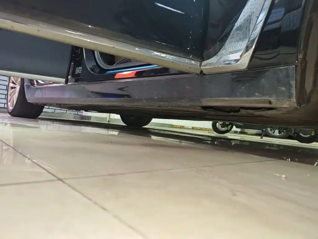 BMW 7 Series — миниатюра 21