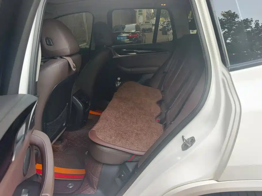 BMW X3 — миниатюра 11