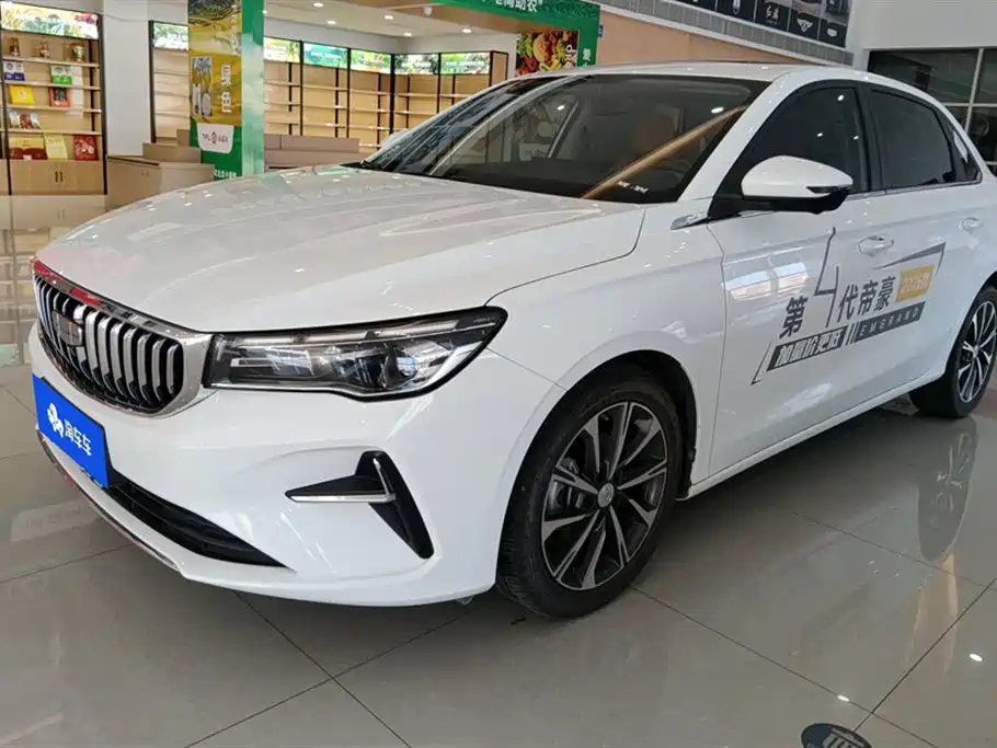 Geely Emgrand 2024