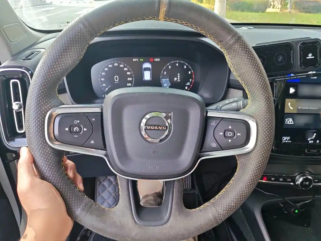 Volvo XC40 — миниатюра 6