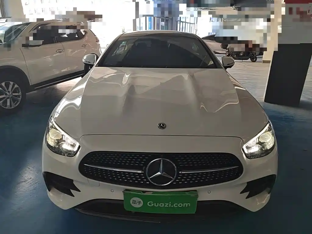 Mercedes-Benz E-Class (Import) — миниатюра 3