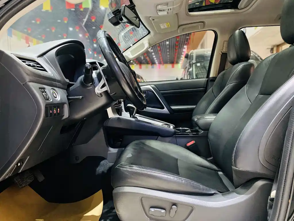 MITSUBISHI PAJERO JINCHANG