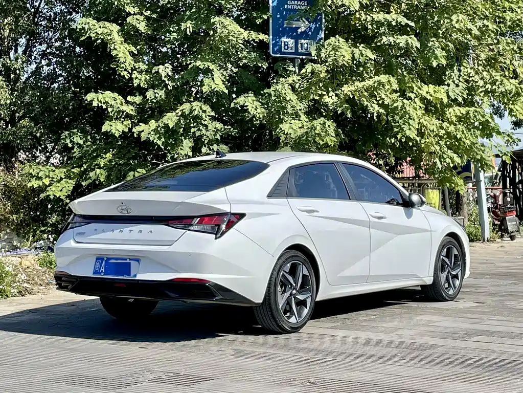 Hyundai Elantra 2021 1.5L CVT GLX Elite
