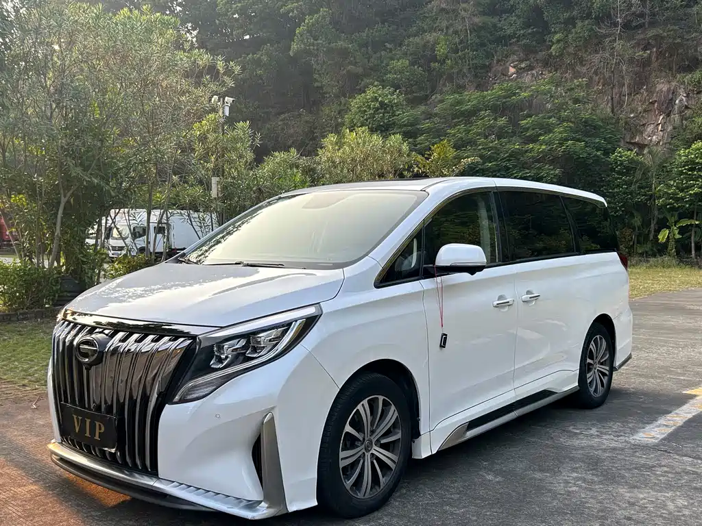 GAC Motor Trumpchi M8