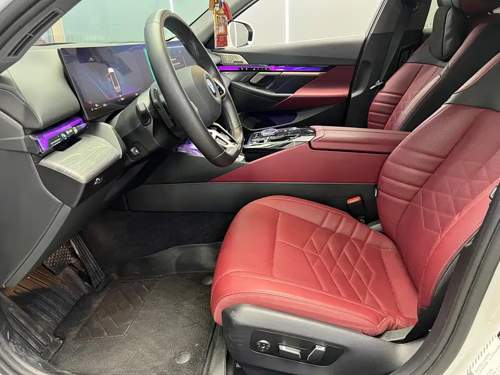 BMW 5 Series — миниатюра 4