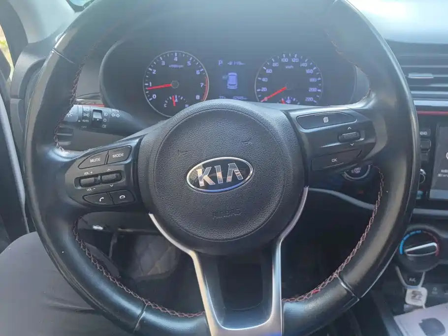 Kia KX Cross — миниатюра 15