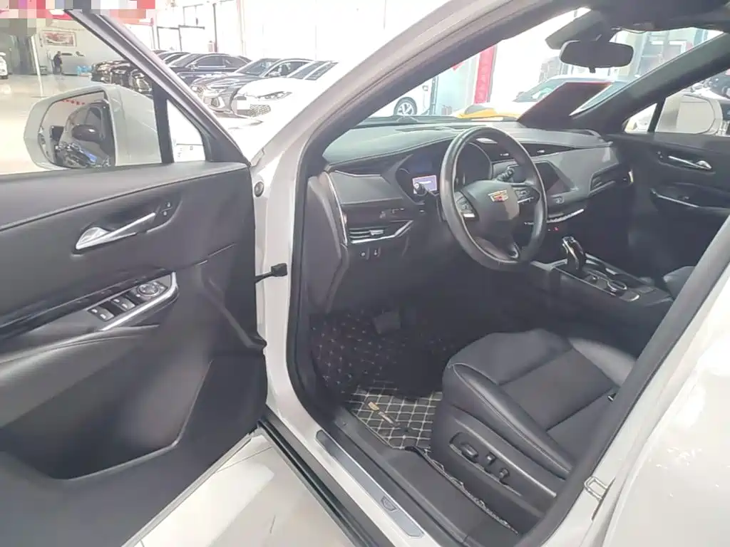Cadillac XT4 — миниатюра 16
